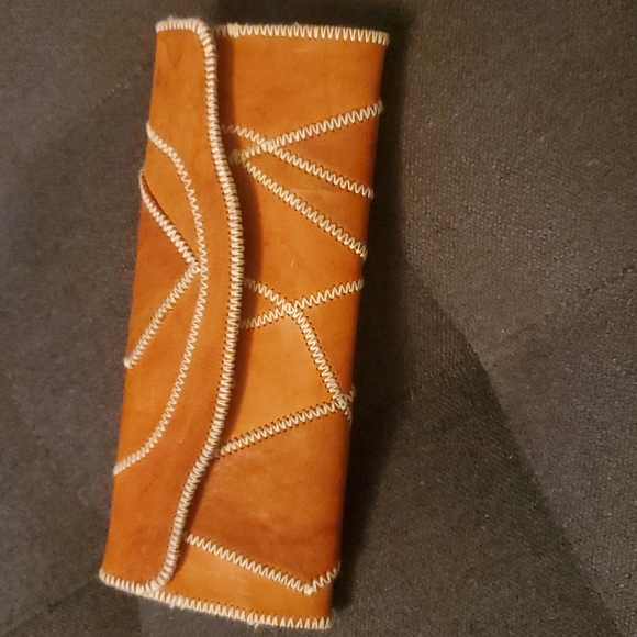 Handmade leather wallet - Picture 1 of 3